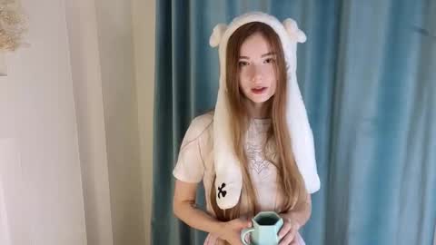 Snapshot of angelcryforme chatting on October 2025 06:52:01 AM angelcryforme online show from October 2025 06:52:01 AM
