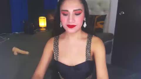 Snapshot of angelcumfallen chatting on January 2025 07:32:01 PM Angel online show from January 2025 07:32:01 PM