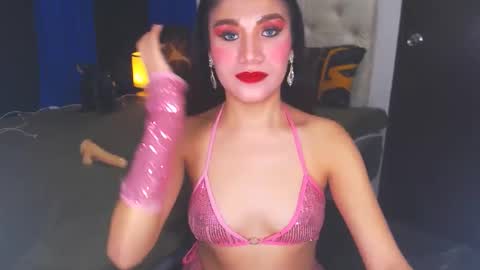 Snapshot of angelcumfallen chatting on January 2025 10:35:02 PM Angel online show from January 2025 10:35:02 PM