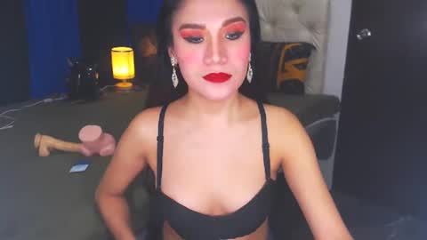 Snapshot of angelcumfallen chatting on January 2025 07:17:02 AM Angel online show from January 2025 07:17:02 AM