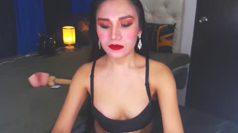 Snapshot of angelcumfallen chatting on January 2025 12:49:01 AM Angel online show from January 2025 12:49:01 AM