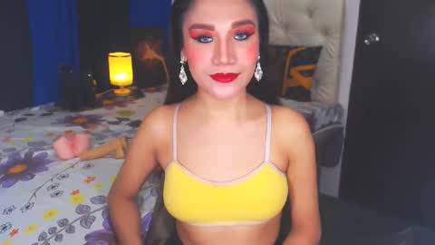 Snapshot of angelcumfallen chatting on January 2025 12:15:02 AM Angel online show from January 2025 12:15:02 AM