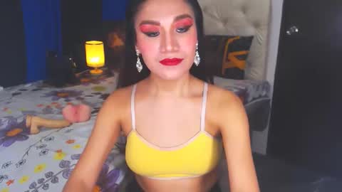 Snapshot of angelcumfallen chatting on January 2025 06:27:02 AM Angel online show from January 2025 06:27:02 AM