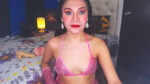 Snapshot of angelcumfallen chatting on February 2025 04:59:02 AM Angel online show from February 2025 04:59:02 AM