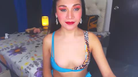 Snapshot of angelcumfallen chatting on February 2025 12:27:01 AM Angel online show from February 2025 12:27:01 AM