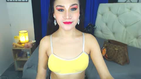 Snapshot of angelcumfallen chatting on February 2025 02:30:01 AM Angel online show from February 2025 02:30:01 AM