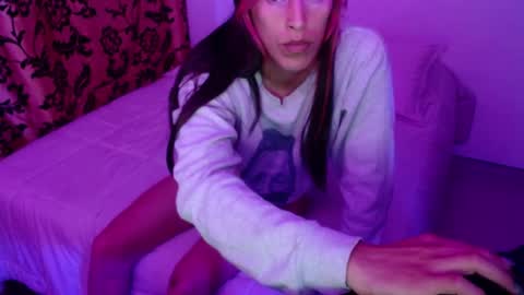 angele online show from February 2025 05:09:02 AM