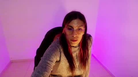 Snapshot of angele_johnson chatting on March 2026 07:51:02 PM angele online show from March 2026 07:51:02 PM