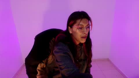 Snapshot of angele_johnson chatting on March 2026 07:31:01 PM angele online show from March 2026 07:31:01 PM