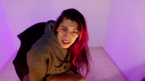Snapshot of angele_johnson chatting on April 2026 07:15:01 PM angele online show from April 2026 07:15:01 PM