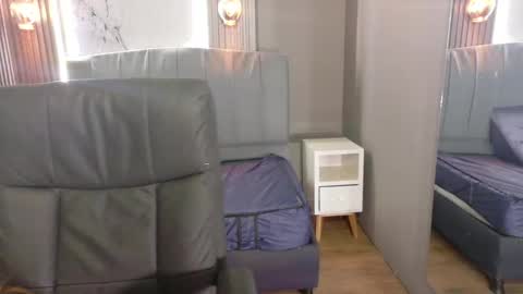 angel online show from December 2025 11:48:02 AM