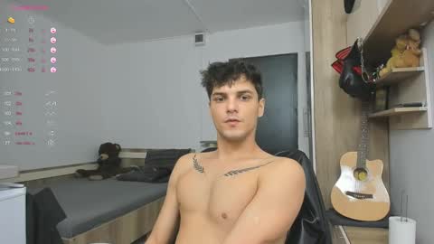 Snapshot of angelfrank chatting on January 2025 05:16:02 PM Frankie online show from January 2025 05:16:02 PM