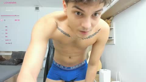 Snapshot of angelfrank chatting on February 2025 12:54:01 PM Frankie online show from February 2025 12:54:01 PM