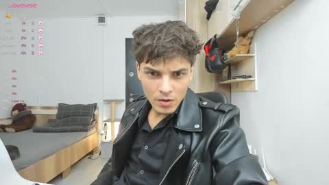Snapshot of angelfrank chatting on February 2025 12:26:01 AM Frankie online show from February 2025 12:26:01 AM