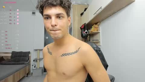 Snapshot of angelfrank chatting on February 2025 11:24:02 AM Frankie online show from February 2025 11:24:02 AM