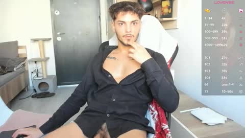 Snapshot of angelfrank chatting on October 2025 01:02:02 PM Frankie online show from October 2025 01:02:02 PM