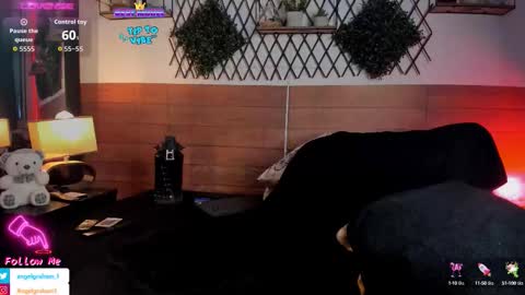 Snapshot of angelgraham_ chatting on September 2025 06:30:01 PM Angel online show from September 2025 06:30:01 PM