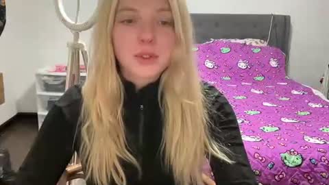 Princess Peach online show from November 2025 07:19:02 AM