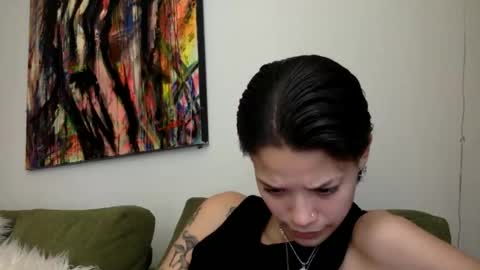 angelia01m online show from November 2025 07:26:01 PM