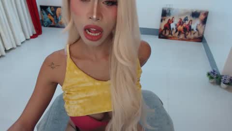 DIVINE ANGEL online show from September 2025 10:20:02 AM