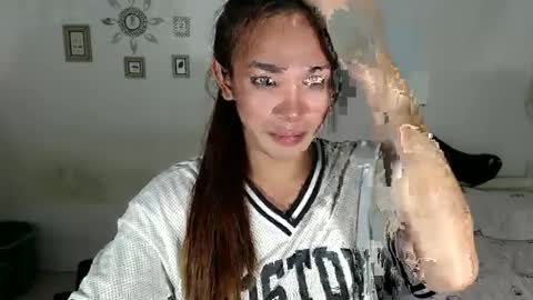 Snapshot of angelic_slutxx chatting on March 2025 12:53:02 PM Yhanna online show from March 2025 12:53:02 PM