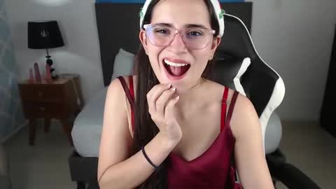 Snapshot of angelica_dymond chatting on December 2024 12:00:02 PM A N G E L I C A online show from December 2024 12:00:02 PM