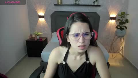 Snapshot of angelica_dymond chatting on December 2024 11:53:01 AM A N G E L I C A online show from December 2024 11:53:01 AM