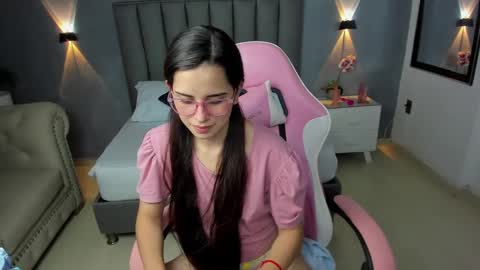 Snapshot of angelica_dymond chatting on January 2025 07:08:01 PM A N G E L I C A online show from January 2025 07:08:01 PM