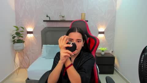 Snapshot of angelica_dymond chatting on March 2025 12:12:02 PM A N G E L I C A online show from March 2025 12:12:02 PM