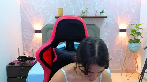 Snapshot of angelica_dymond chatting on September 2025 12:05:01 PM A N G E L I C A online show from September 2025 12:05:01 PM