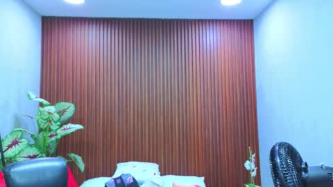 A N G E L I C A online show from October 2025 12:04:02 PM