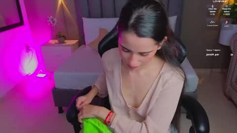 Snapshot of angelica_dymond chatting on June 2026 06:13:01 PM A N G E L I C A online show from June 2026 06:13:01 PM