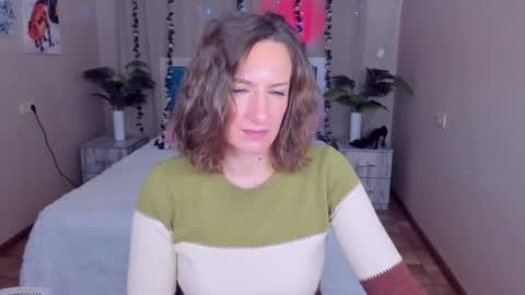 Snapshot of angelicacream chatting on March 2025 07:01:02 AM AngelicaCream online show from March 2025 07:01:02 AM