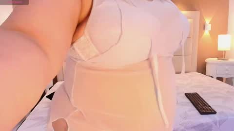 Snapshot of angelicamason chatting on October 2025 08:25:01 PM Angelica online show from October 2025 08:25:01 PM