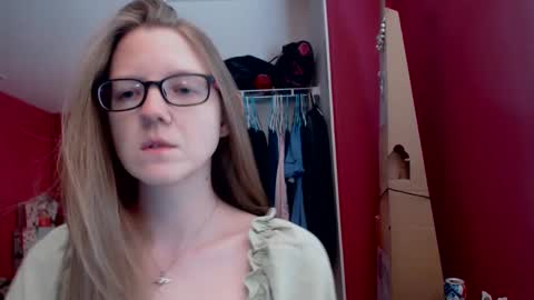 Snapshot of angelicangel3 chatting on January 2025 07:21:01 PM AngelicAngel online show from January 2025 07:21:01 PM