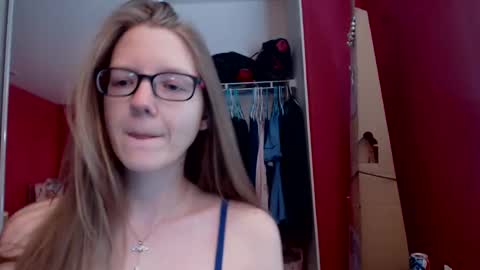 Snapshot of angelicangel3 chatting on January 2025 06:56:02 PM AngelicAngel online show from January 2025 06:56:02 PM
