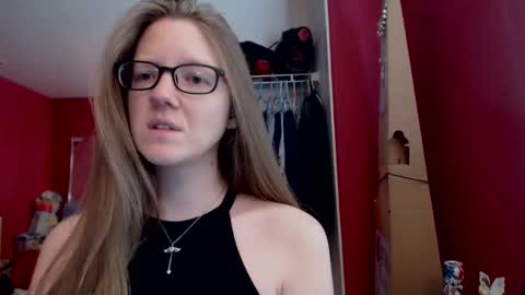 Snapshot of angelicangel3 chatting on February 2025 06:04:02 PM AngelicAngel online show from February 2025 06:04:02 PM