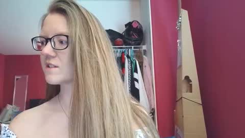 Snapshot of angelicangel3 chatting on February 2026 05:34:01 PM AngelicAngel online show from February 2026 05:34:01 PM