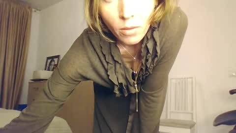 angelicfenix online show from April 2026 06:50:01 PM