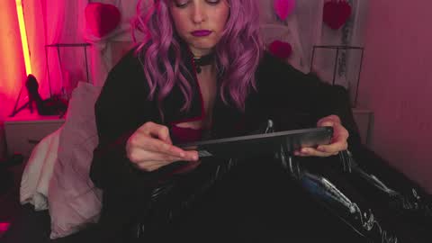 Snapshot of angelika_rouge chatting on February 2026 04:18:01 PM Angelika Rouge online show from February 2026 04:18:01 PM