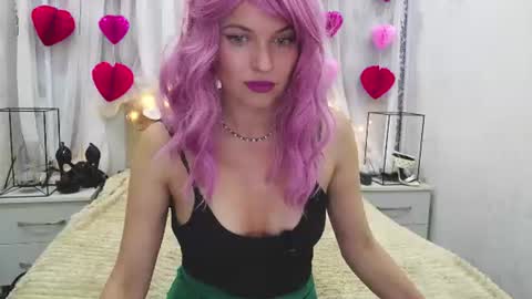 Snapshot of angelika_rouge chatting on June 2026 03:46:01 PM Angelika Rouge online show from June 2026 03:46:01 PM