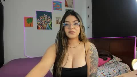 Angelina online show from October 2025 03:58:02 PM