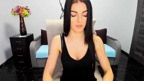 Angelina online show from January 2025 12:36:01 PM