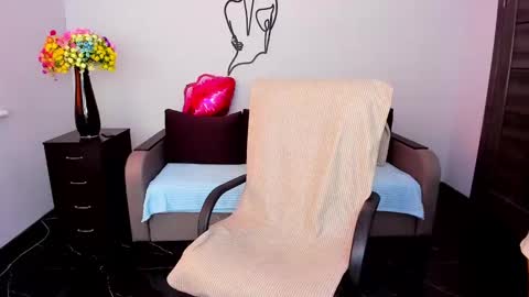 Angelina online show from March 2025 06:57:02 AM