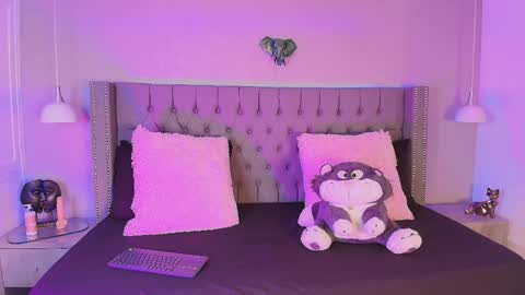 Snapshot of angelina_honey_ chatting on April 2026 03:53:02 AM Angelina Honey online show from April 2026 03:53:02 AM
