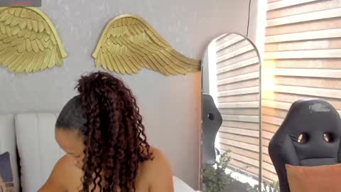 Snapshot of angelina_ruspoli chatting on April 2026 01:43:02 PM Angelina online show from April 2026 01:43:02 PM