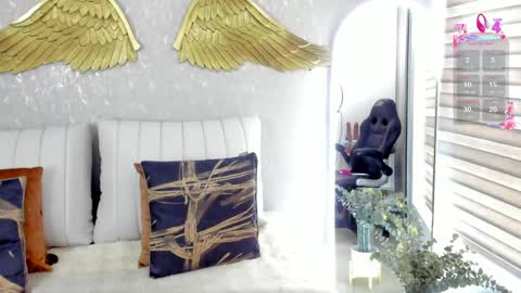 Snapshot of angelina_ruspoli chatting on May 2026 06:15:02 PM Angelina online show from May 2026 06:15:02 PM