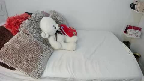 Snapshot of angelinacastro09 chatting on February 2026 07:32:02 PM angeline online show from February 2026 07:32:02 PM