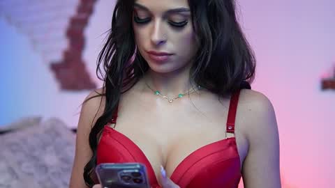 Snapshot of angelinagia chatting on December 2024 04:09:01 AM Angelina online show from December 2024 04:09:01 AM