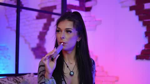 Snapshot of angelinagia chatting on January 2025 01:19:01 AM Angelina online show from January 2025 01:19:01 AM